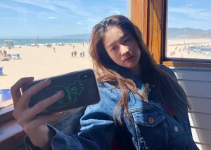 张雪迎灵动俏皮旅拍图片_7