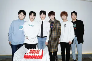 周彦辰生日会帅气活动照图片_5
