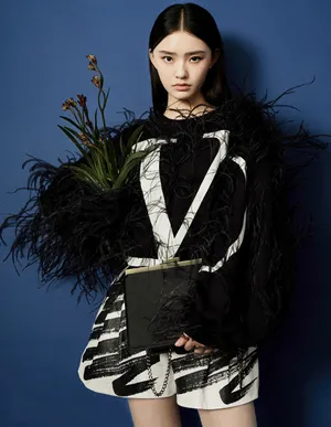林允性感摩登质感写真图片_5