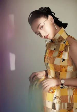 甜美少女林允性感杂志写真_4