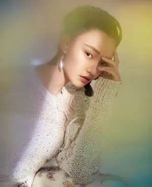 甜美少女林允性感杂志写真_5