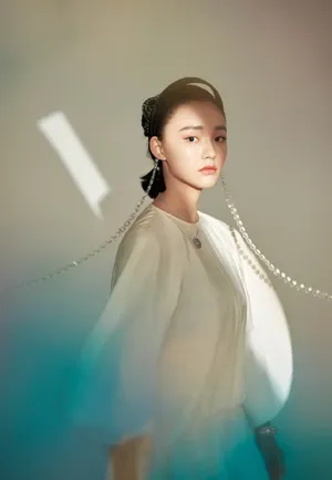 甜美少女林允性感杂志写真_6