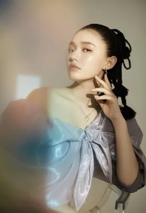 甜美少女林允性感杂志写真_8