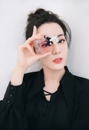 迪丽热巴酷甜代言写真图片_2