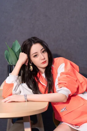 迪丽热巴创造营元气甜美图片