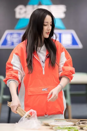 迪丽热巴创造营元气甜美图片_8