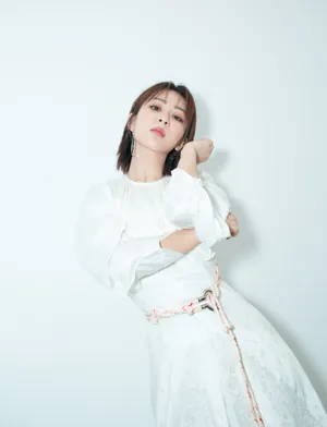 杨紫纯白清新脱俗写真图片_3