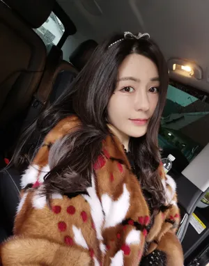 汤晶媚清新甜美自拍图片_2