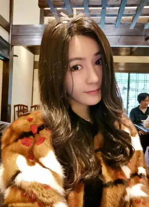 汤晶媚清新甜美自拍图片_3