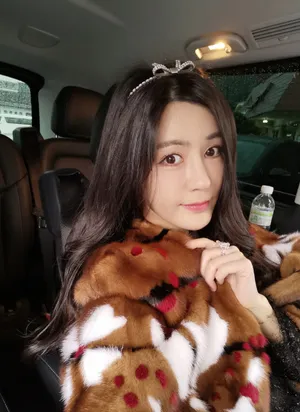 汤晶媚清新甜美自拍图片_4