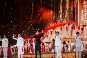 朱一龙五四晚会帅气图片_1