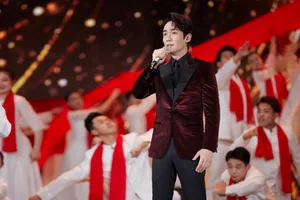 朱一龙五四晚会帅气图片_2