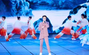 张艺兴五四晚会帅气图片_4