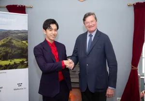 陈若轩欧罗巴帅气街拍图片_7