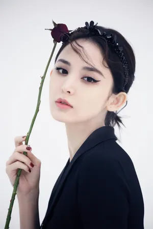 古力娜扎冷艳酷美写真图片