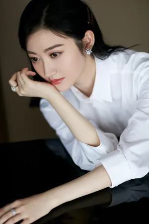 景甜优雅气质活动写真图片_2