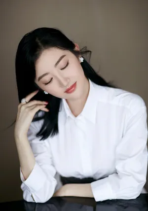 景甜优雅气质活动写真图片_4