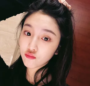 葛施敏生活自拍照图片_2