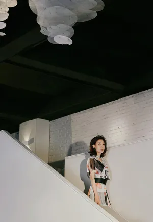 高露优雅动人时尚写真图片_5