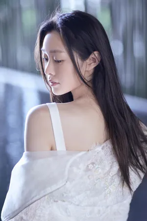 宋轶白裙仙气灵动写真图片_3