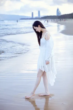 宋轶白裙仙气灵动写真图片_4