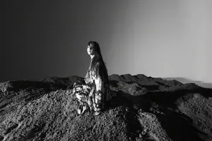 曾美慧孜黑白时尚大片写真图片_2