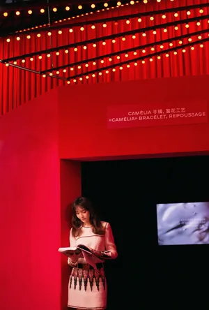 唐嫣优雅气质活动写真图片_4