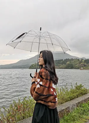 汤晶媚温和柔美旅拍图片_4