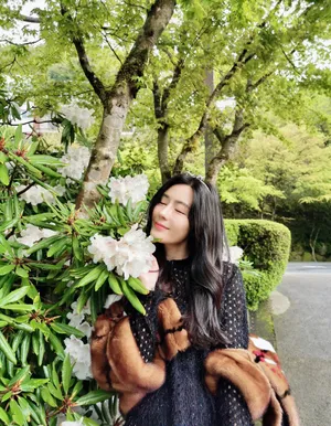 汤晶媚温和柔美旅拍图片_8