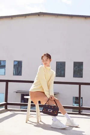 李子璇萌黄元气写真图片