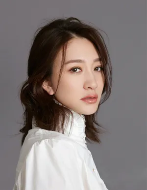 李小冉知性优雅写真图片_8