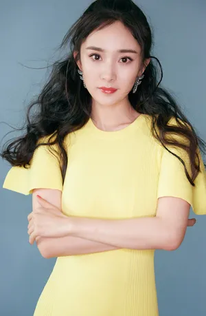杨幂甜美俏丽时尚写真图片_4