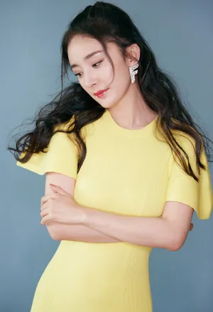 杨幂甜美俏丽时尚写真图片_5