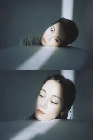 迪丽热巴复古质感写真图片_2