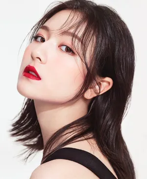 李兰迪樱桃色甜美写真图片
