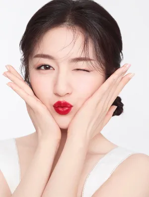 李兰迪樱桃色甜美写真图片_2