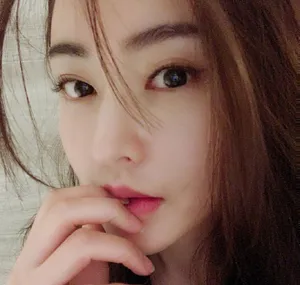 张天爱甜美俏皮自拍图片_2
