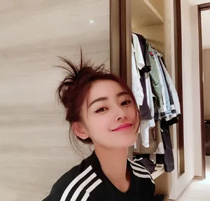 张天爱甜美俏皮自拍图片_8