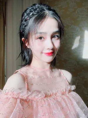 白鹿仙气甜美写真图片_2
