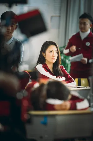 张可盈校园风甜美写真图片_1