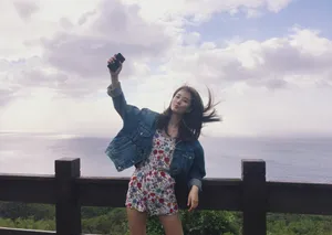 乔欣清凉海边性感美照图片