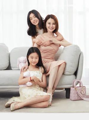 关悦母亲节温婉优雅写真图片_2