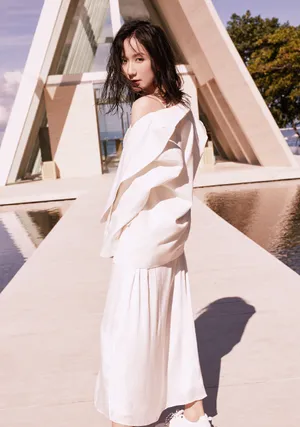 娄艺潇性感梦幻写真图片_5