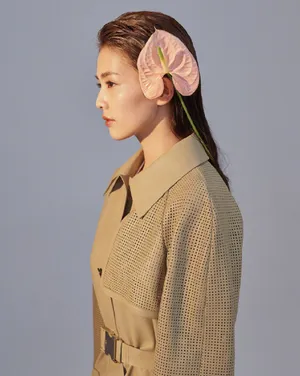 白鹿灵动率性写真图片_2
