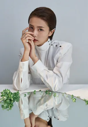 白鹿灵动率性写真图片_5