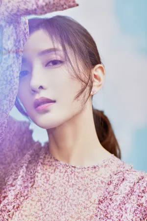江疏影甜美优雅写真图片_4