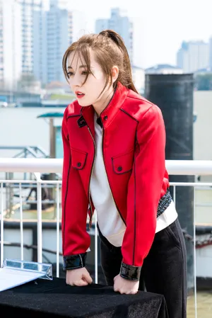 迪丽热巴极限挑战高清剧照图片_2