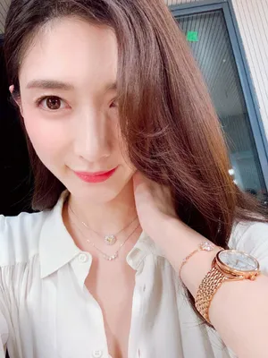 江疏影性感气质自拍照图片