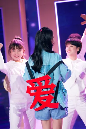 杨幂《快乐大本营》高清图片_4