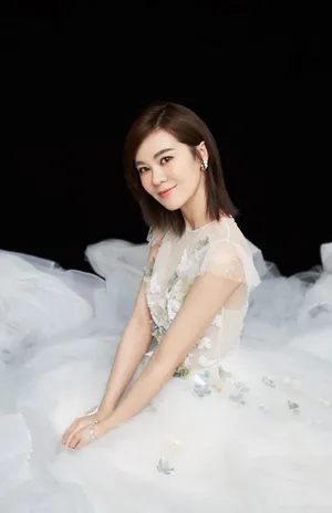 郁可唯温婉迷人活动写真图片_2